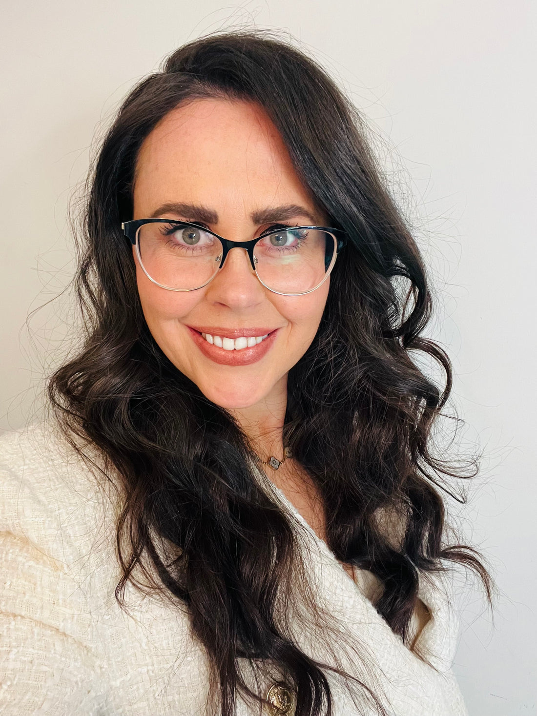Catherina O’Sullivan Welcomes New Language Planning Officer Agreement in Cahersiveen